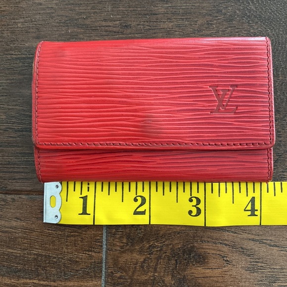 Louis Vuitton Epi Key Holder Red GUC - Picture 5 of 11